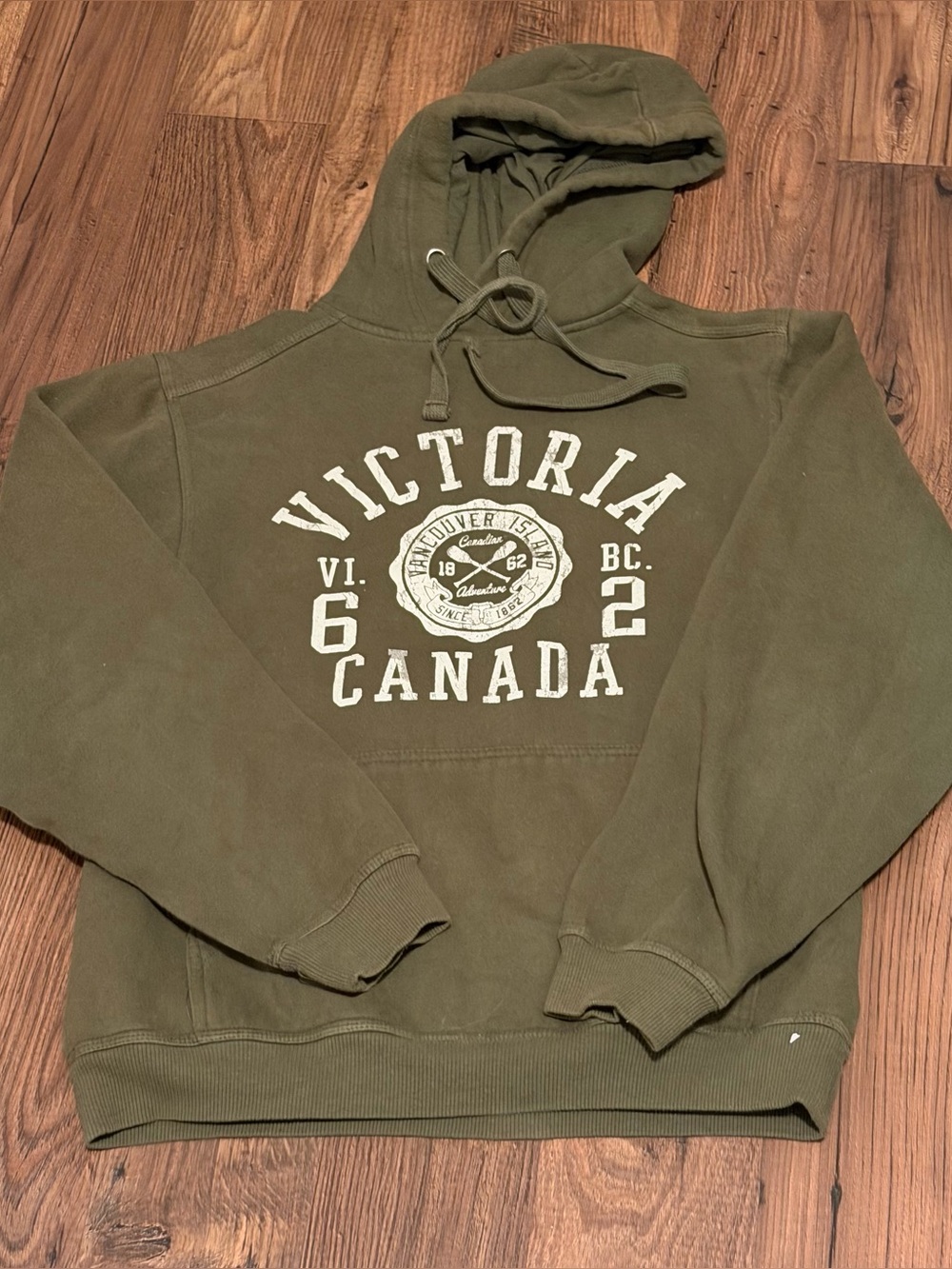 Victoria Canada Green Hoodie Sweater
